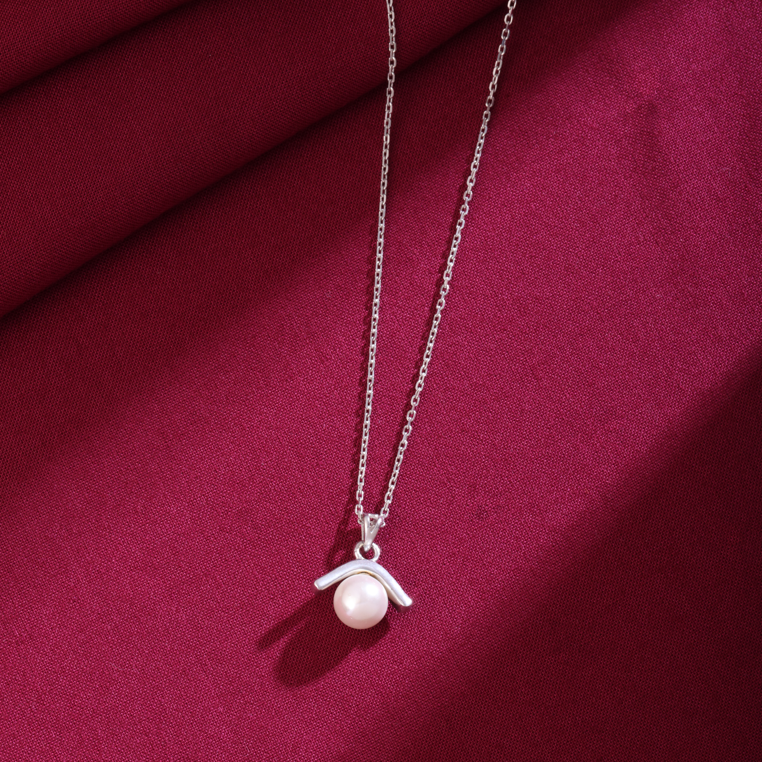 Pearl Silver Chain Pendant